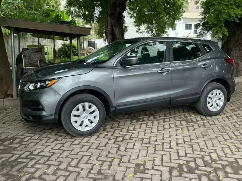 Nissan Rogue   - 2020