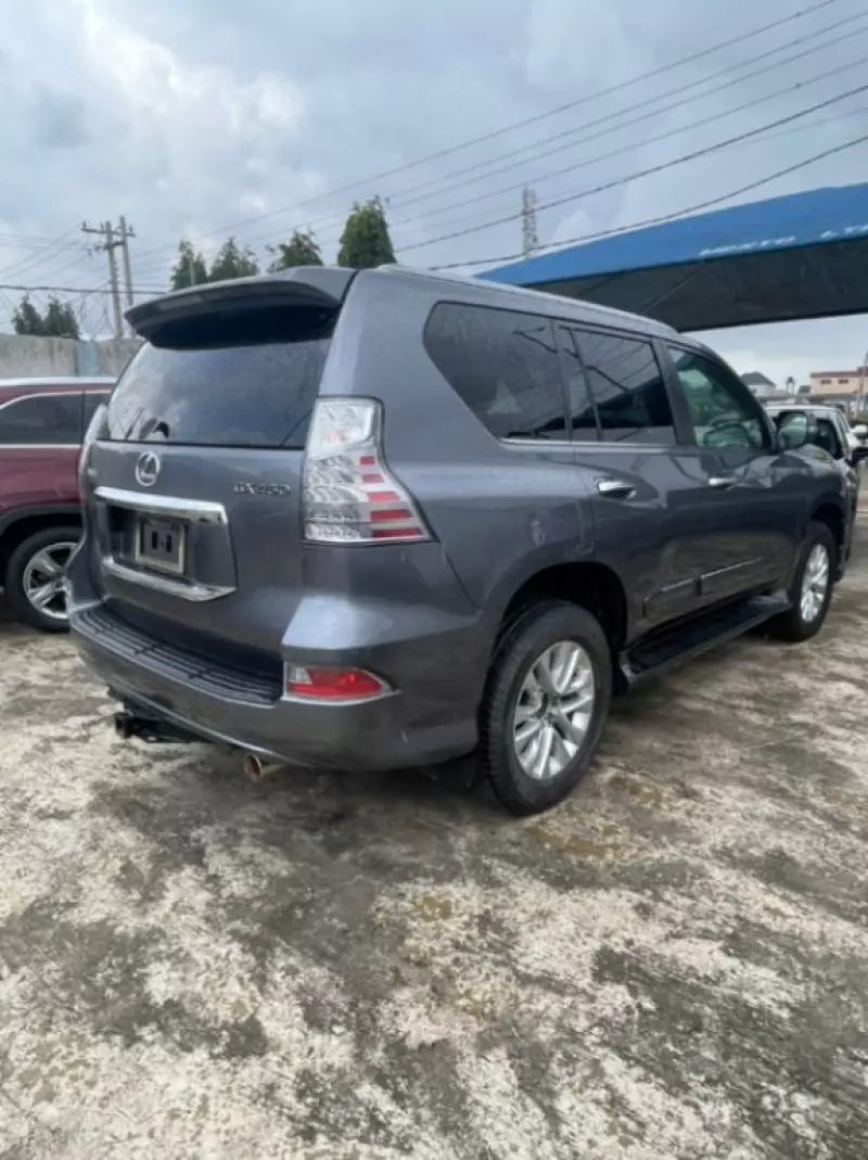 Lexus GX 460   - 2019