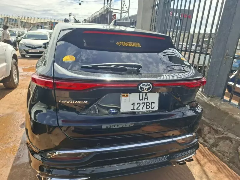 Toyota Harrier hybrid    - 2020