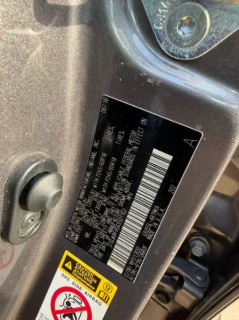 Toyota Highlander   - 2016