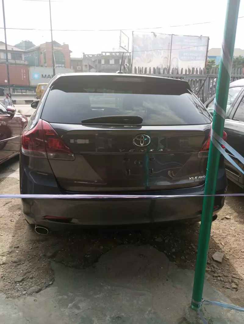 Toyota Venza   - 2013