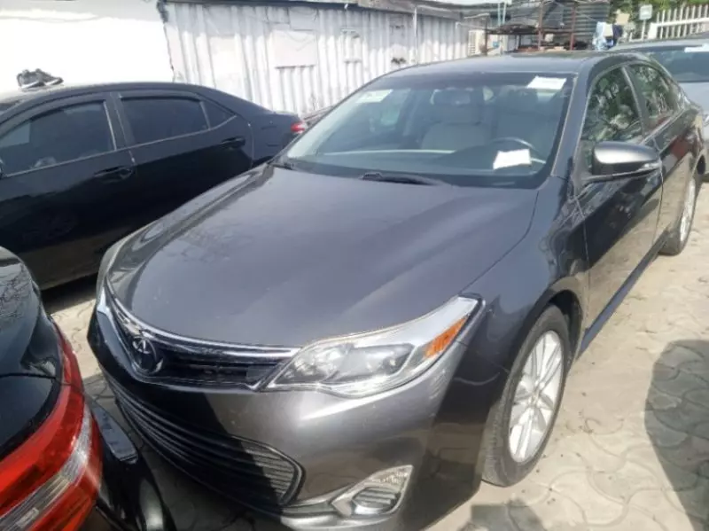 Toyota Avalon   - 2014