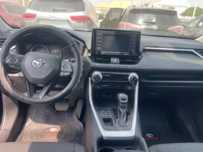 Toyota RAV4   - 2021