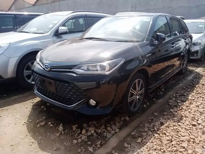 Toyota Fielder hybrid    - 2015