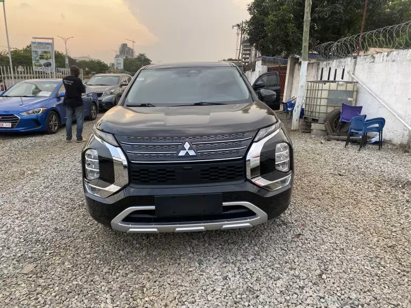 Mitsubishi OUTLANDER   - 2022