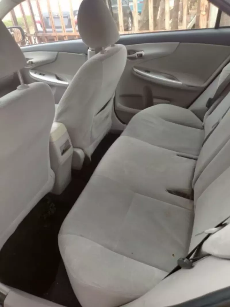 Toyota corolla   - 2011