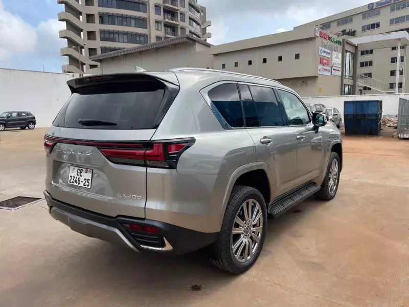 Lexus LX 600   - 2022