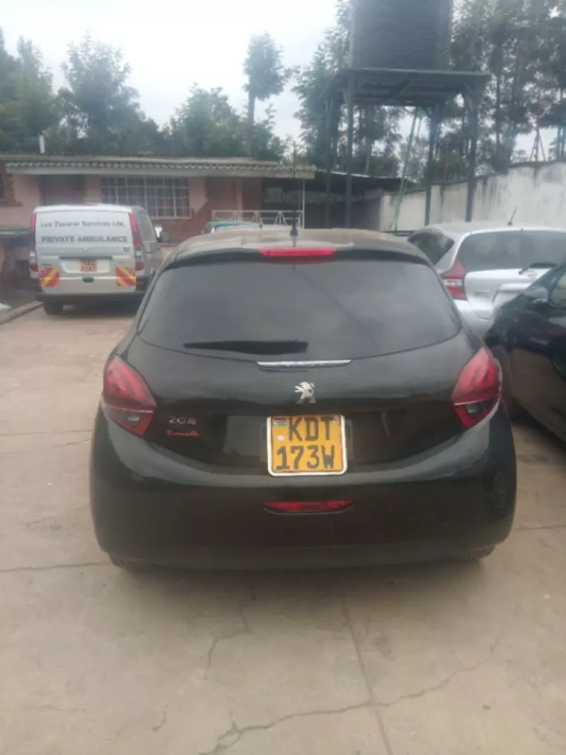 Peugeot 208   - 2018