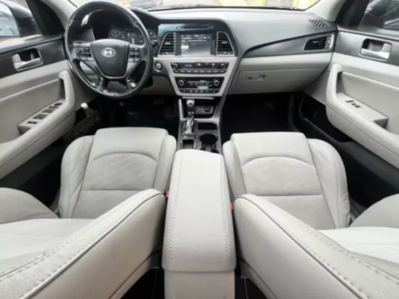 Hyundai Sonata   - 2016