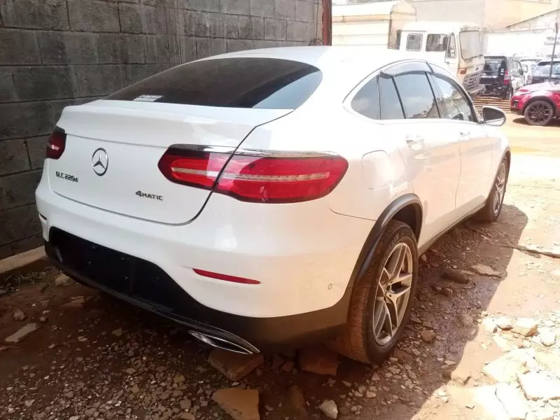 Mercedes-Benz GLC 220   - 2016