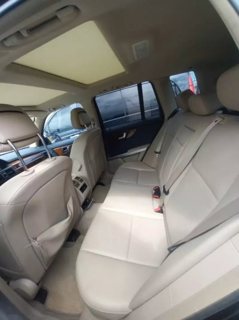 Mercedes-Benz GLK 350   - 2012