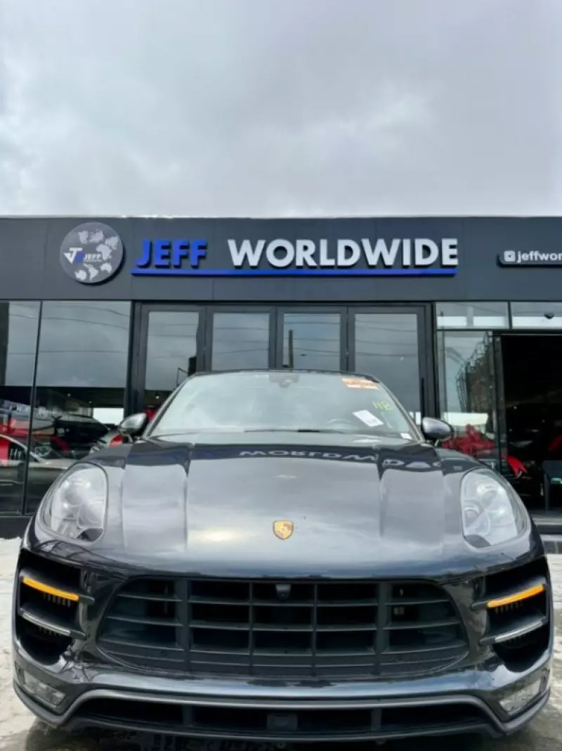 PORSCHE Macan - 2017