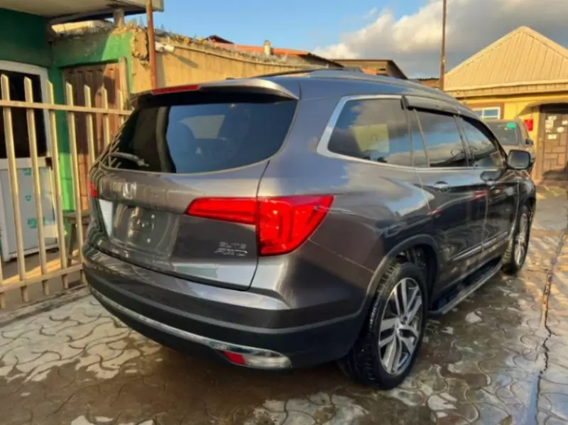 Honda Pilot   - 2016