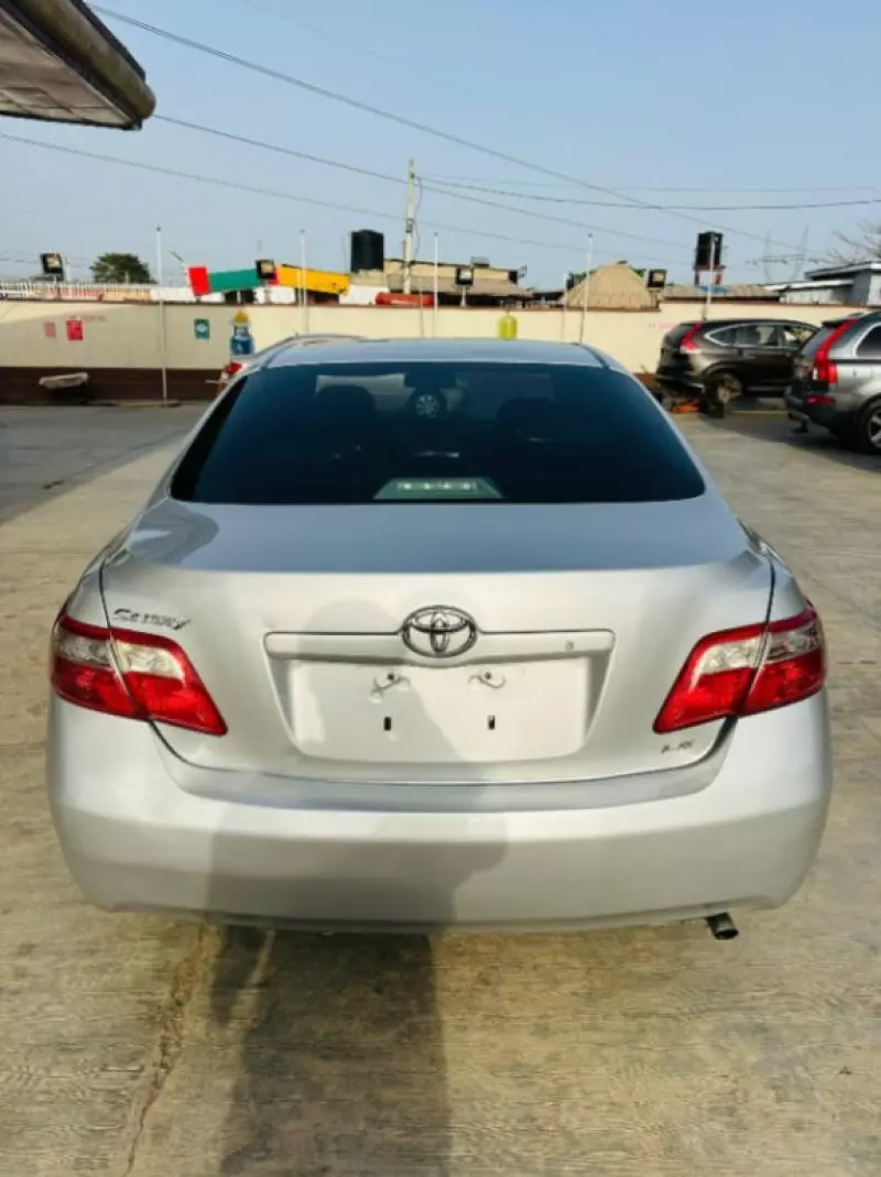 Toyota Camry   - 2008