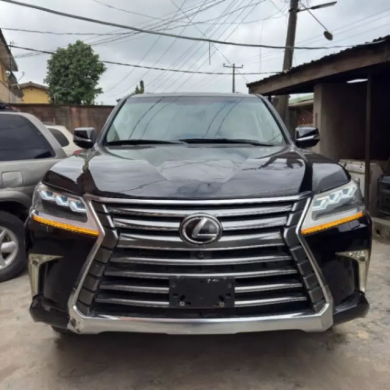 Lexus LX 570   - 2013