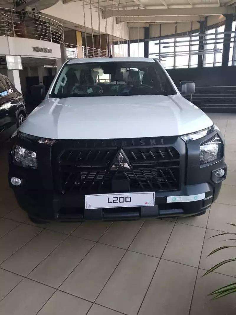 Mitsubishi L200   - 2025