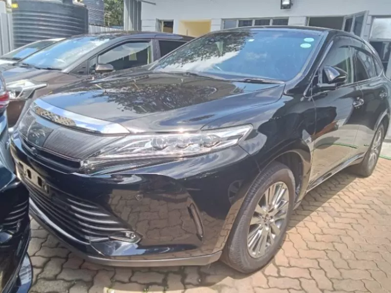 Toyota Harrier   - 2018