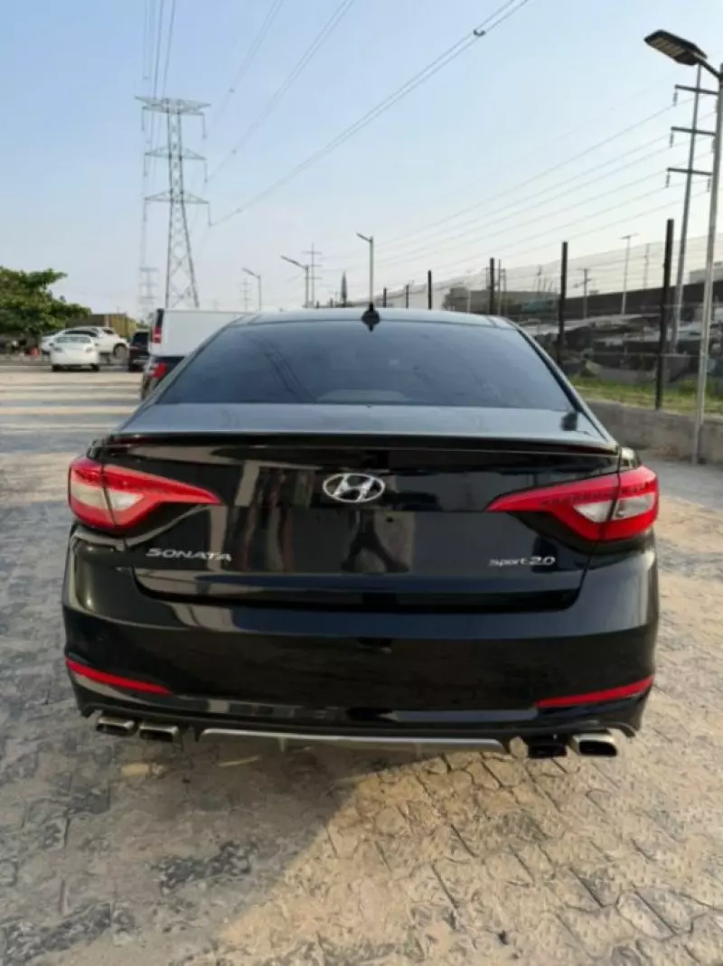 Hyundai Sonata - 2015