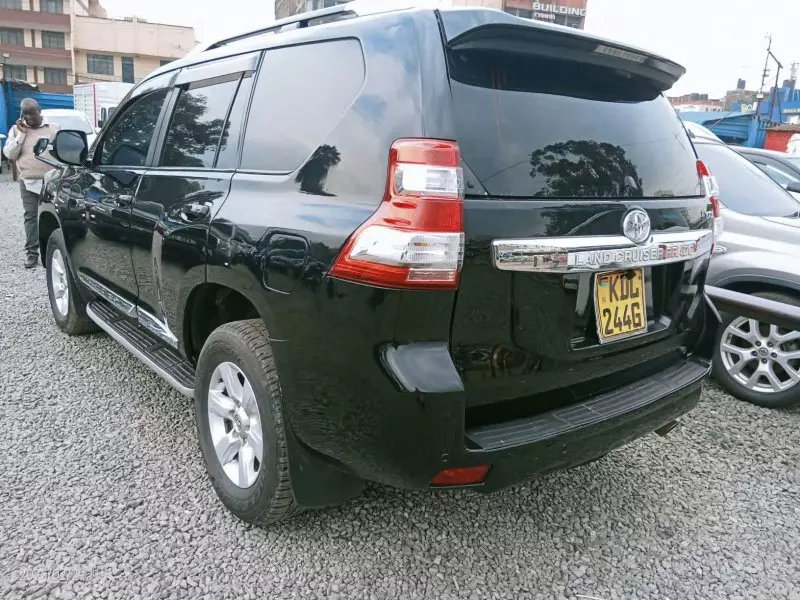 Toyota Landcruiser Prado   - 2016