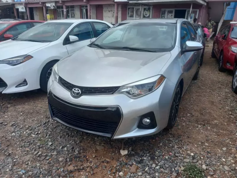 Toyota Corolla   - 2015