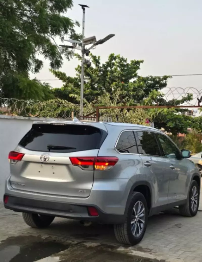 Toyota Highlander   - 2019