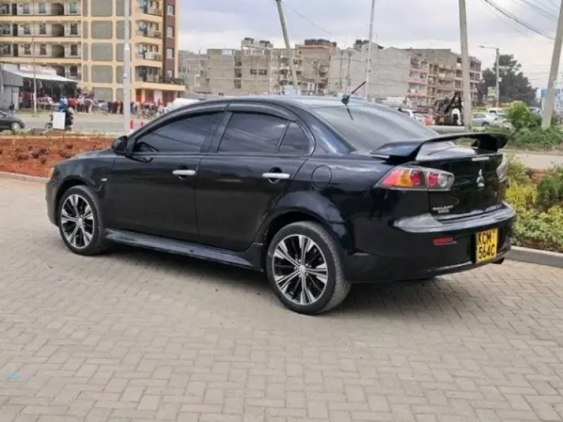 Mitsubishi Galant   - 2010
