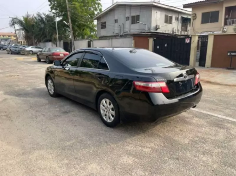 Toyota Camry - 2007