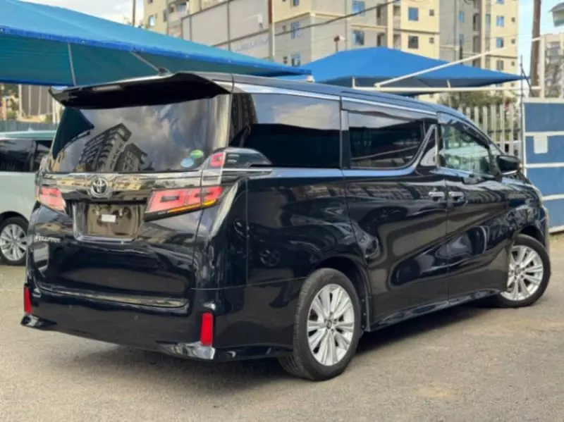 Toyota Vellfire    - 2018
