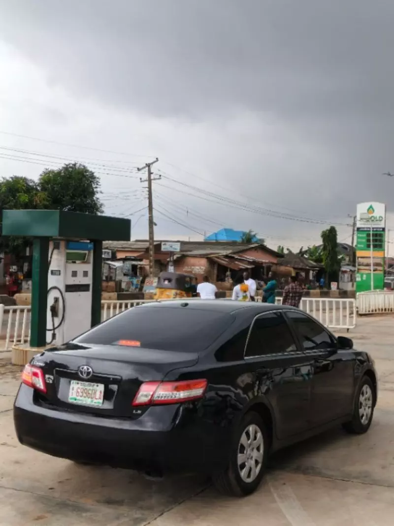 Toyota Camry   - 2011