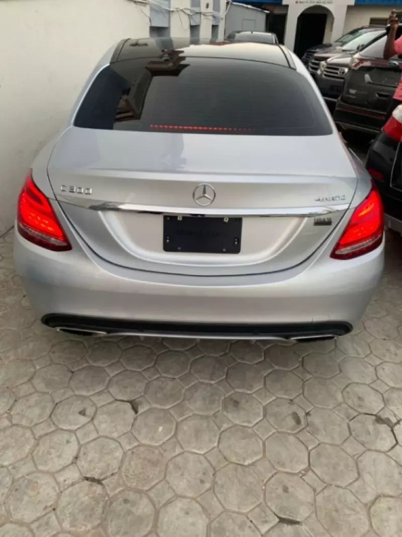 Mercedes-Benz C 300   - 2015