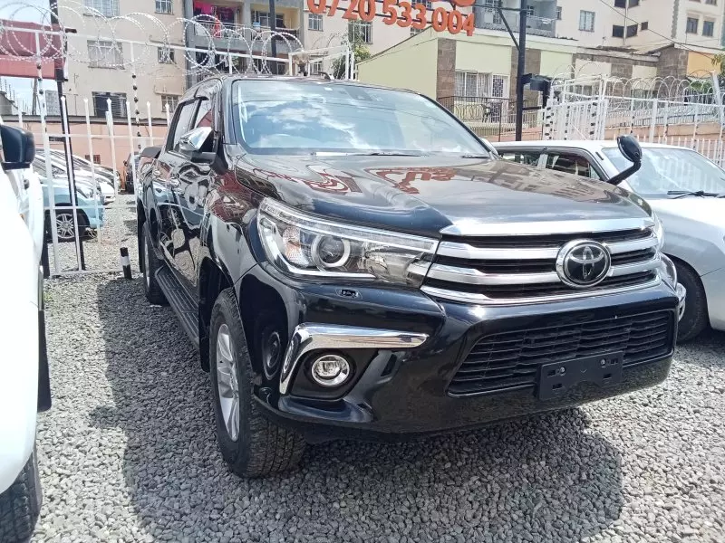 Toyota Hilux   - 2018