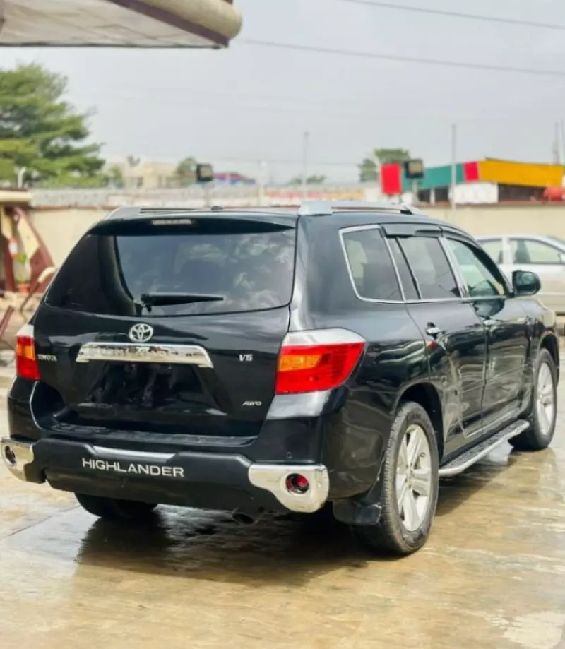 Toyota Highlander   - 2009