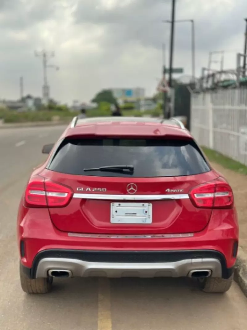 Mercedes-Benz GLA 250