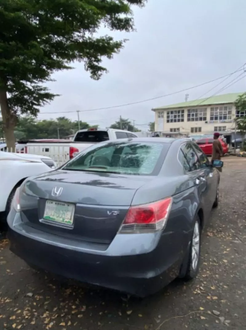 Honda Accord   - 2009