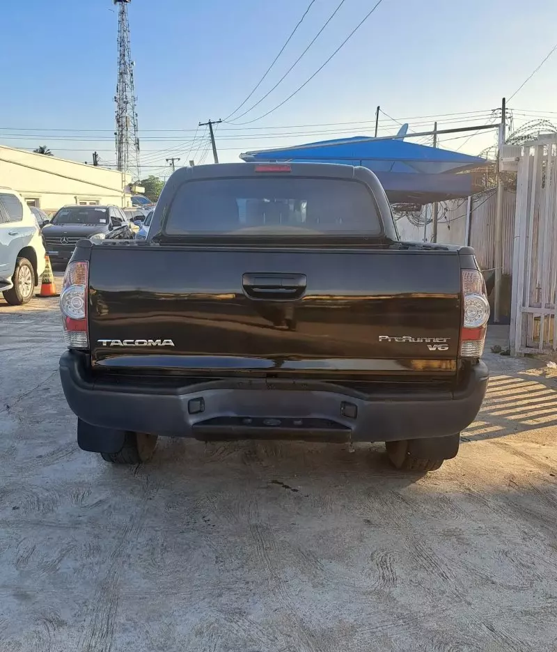 Toyota Tacoma   - 2009