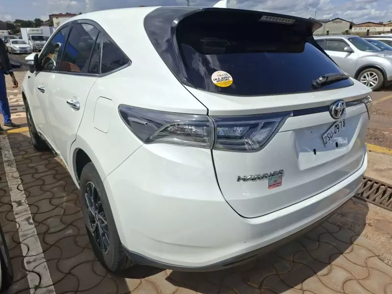 Toyota Harrier   - 2014