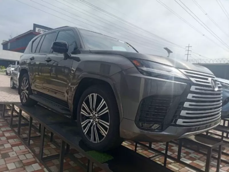 Lexus LX 600   - 2022