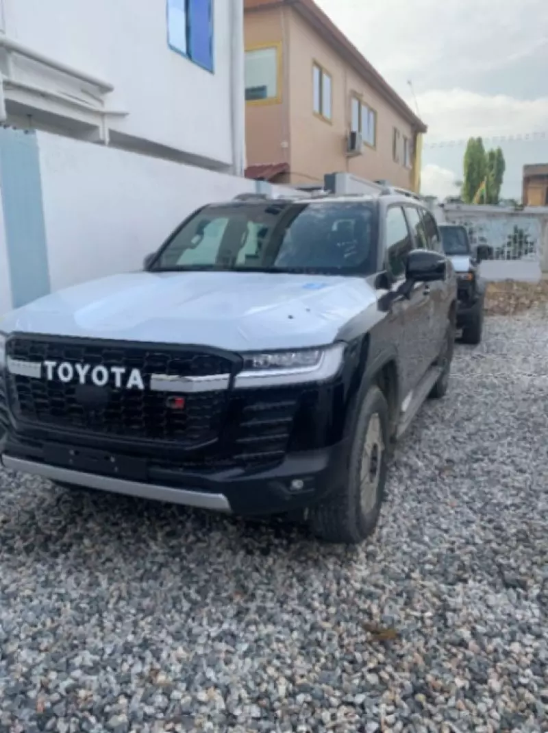 Toyota Landcruiser  V8