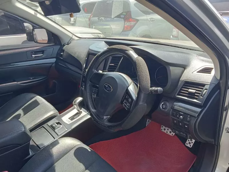 Subaru Legacy   - 2014