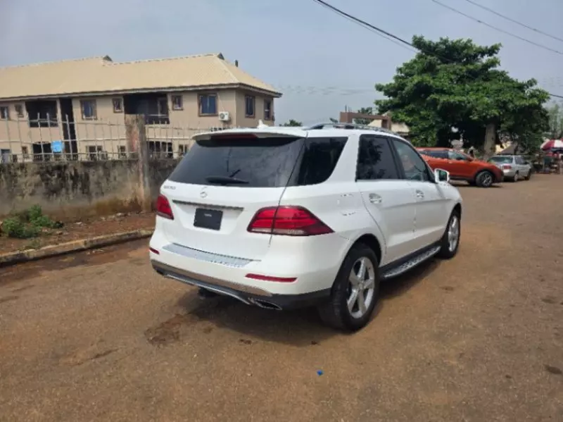 Mercedes-Benz GLE 350