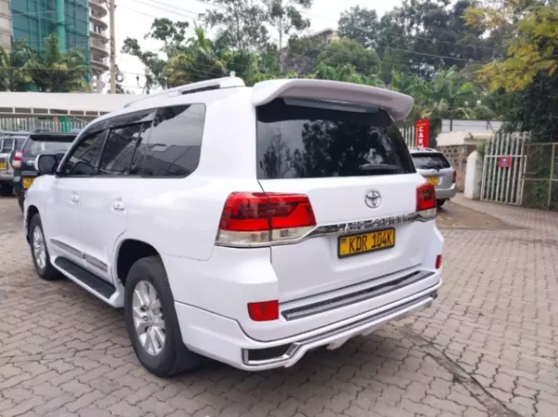 Toyota Land Cruiser   - 2018