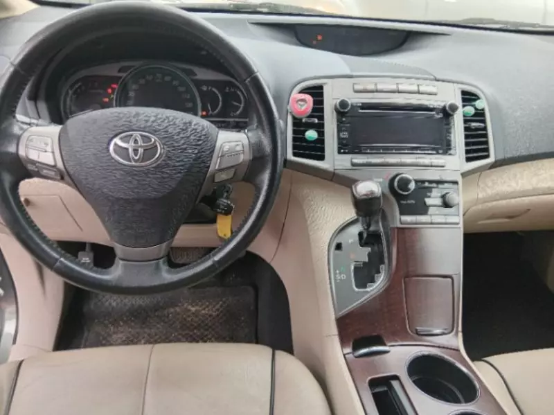 Toyota Venza   - 2010