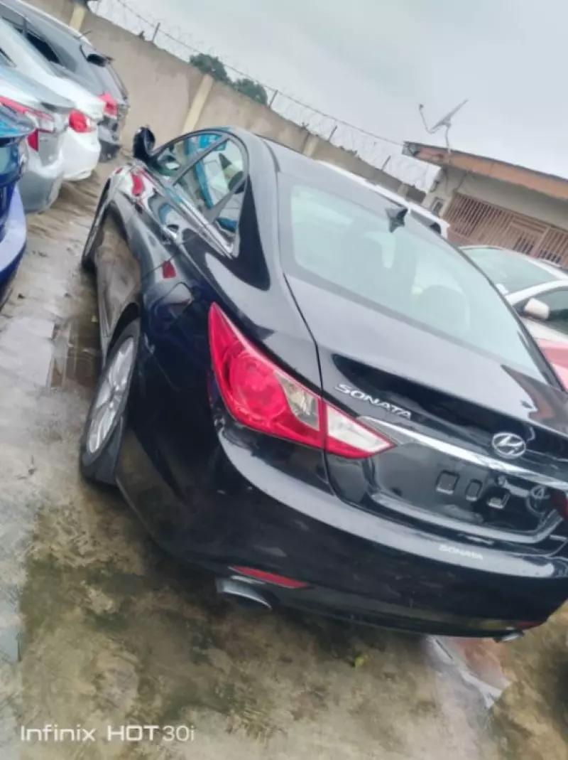 Hyundai Sonata   - 2015