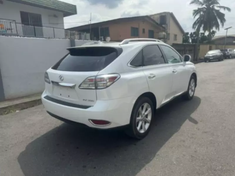 Toyota Lexus RX 270   - 2011
