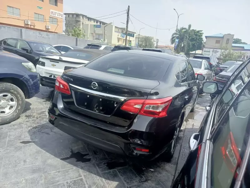 Nissan Sentra