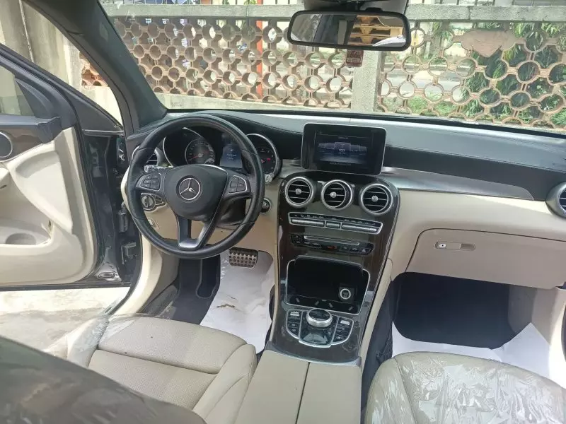 Mercedes-Benz GLC 300   - 2018