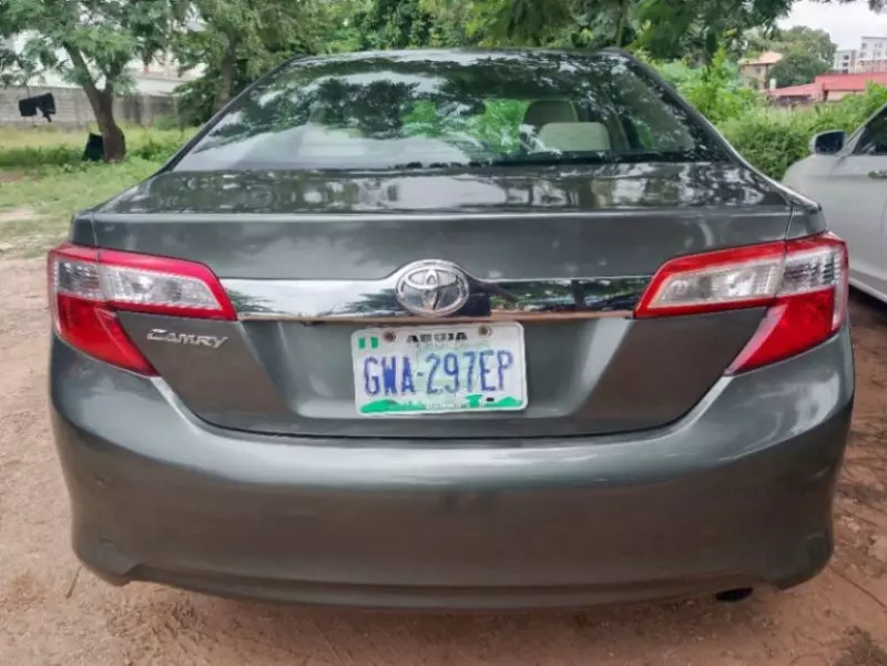 Toyota Camry   - 2012