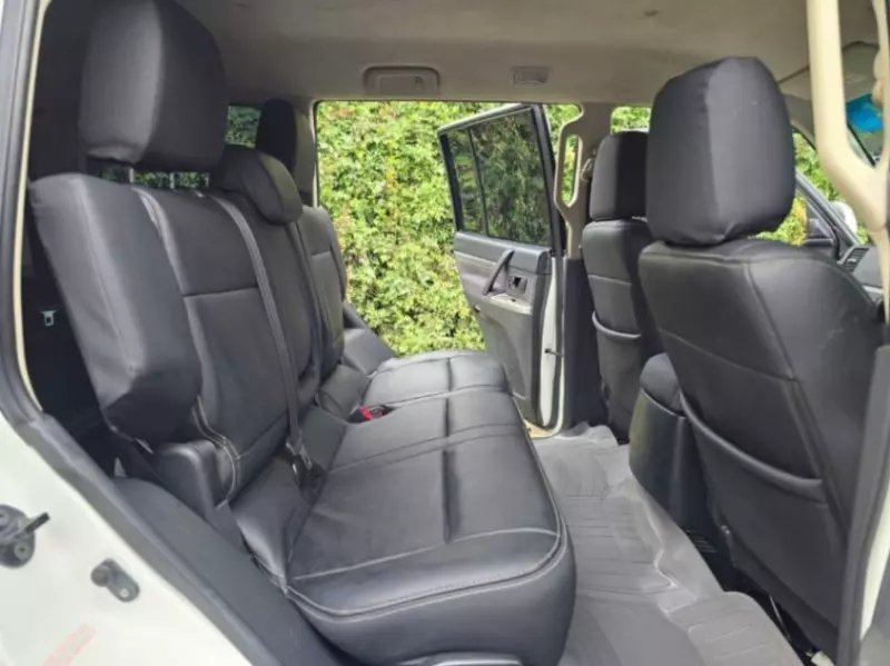 Mitsubishi Pajero   - 2015
