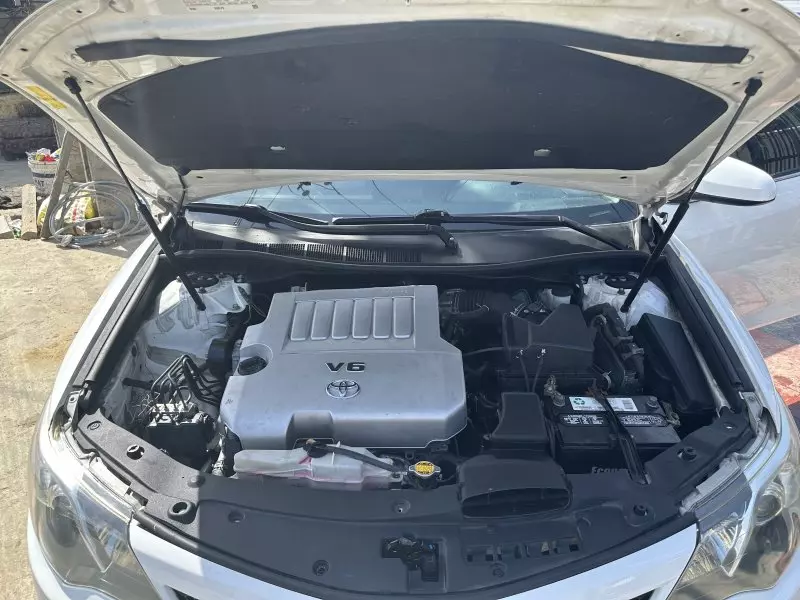 Toyota camry   - 2012