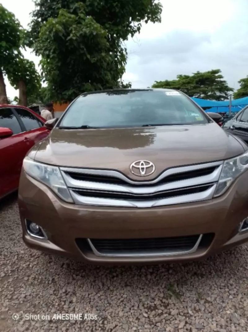 Toyota Venza   - 2010